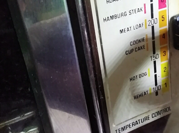 step2: 放蕃薯係已預熱焗爐，以150-180℃焗60分鐘。