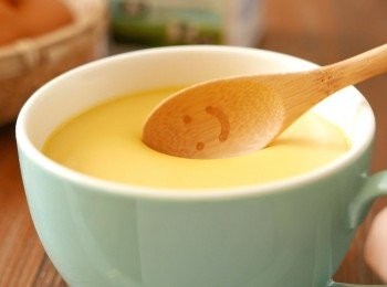 step10: 蒸好後關火，不要打開蓋子/爐門，把燉蛋留在鍋中/蒸焗爐中多5分鐘才取出即成。可趁熱或冷藏後享用。