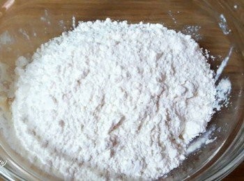 step3: 加入鬆餅粉繼續拌勻