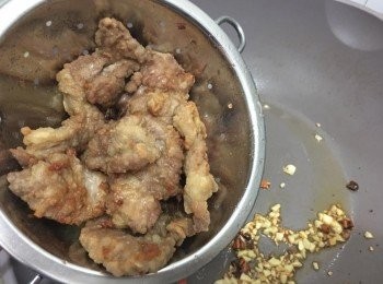 step19: 豬扒回鑊拌勻