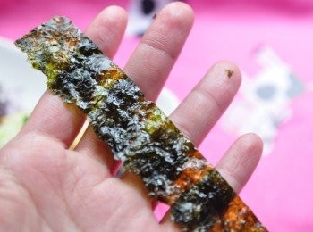 step7: 把海苔片減程長條狀