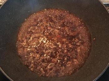 step6: 加入水煮滾，試鹹度並用鹽調整。