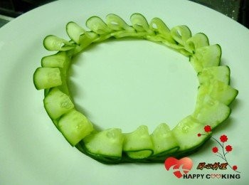 step7: 小黃瓜切片擺盤
