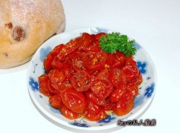 step5: 完成的義式油漬蕃茄可以搭配麵包一起享用