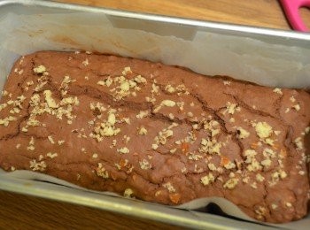 step4: 放入已預熱的烤箱180度烤約35-40分鐘即可。