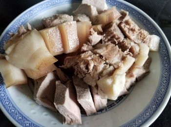 step2: 取出，放涼後切厚件備用