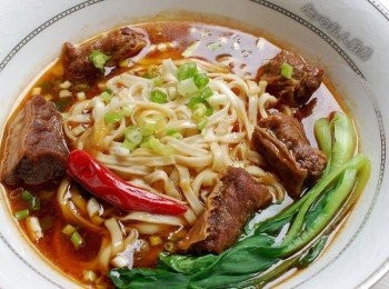 step10: 自己煮的牛肉麵比外面賣的還好吃:)