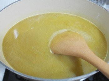 step3: 接著加入所有<span class="group_2">調味料</span>~~攪拌均勻!!