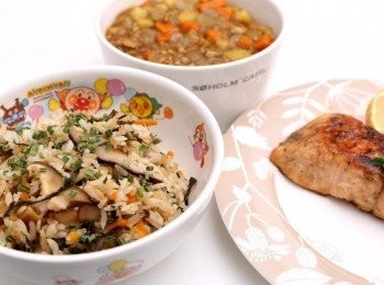 step5: 加入所有調味料拌勻即成。