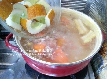 step5: 用中火煲滖後加入老王瓜拌勻