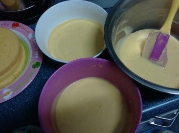 step10: g.將混合好的南瓜慕斯,平均分成三份