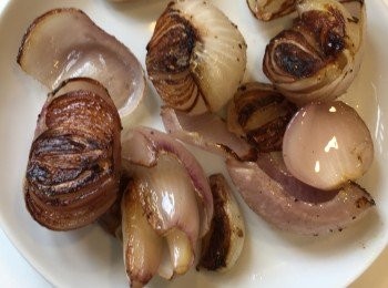 step3: 焗好的洋蔥，留下完整的小片用作裝飾