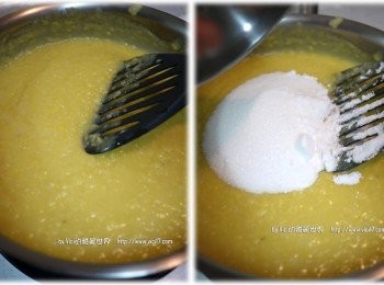 step2: 4 把蒸好的綠豆仁倒入炒菜鍋裡，倒入橄欖油下去炒
5 等油全部抄入綠豆仁後，加入細砂糖繼續炒