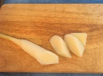 step8: 無論切成滾刀塊或整根食用都可以，整根食用嚐起來更多汁喔～