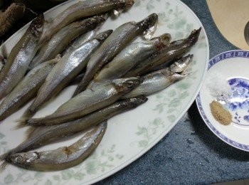 step2: 用醃魚料醃約15分鐘
