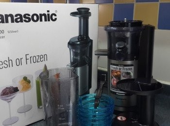 step6: 雖然此慢磨機機身細過坊間其他牌子慢磨機，但配套齋全，不用睇說明書也可以輕鬆組合起來又不阻地方