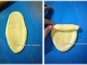 step11: 3 接著再壓扁
4 用桿麵棍桿成長圓型後，由上往下捲起