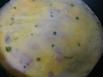 step4: 鋪上蛋餅皮