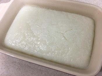 step7: 蒸好放涼便可以取出切件