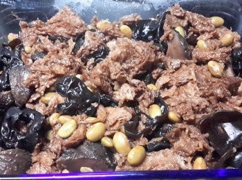 step15: 熄火後焗1小時待入味,灘凍後加1茶匙麻油拌勻,放入雪櫃雪凍即可,可分幾日進食