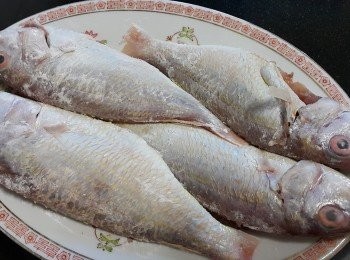 step1: 紅衫魚，清洗後隔乾水份