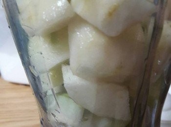 step3: 所有材料放進果汁機中