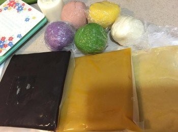 step5: 全部冰皮準備好就可以開始包餡料