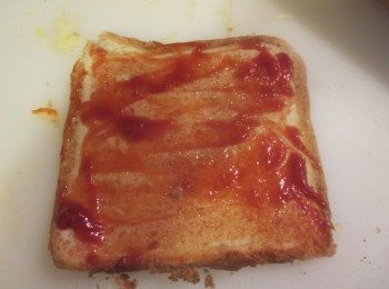 step2: 搽上蕃茄醬