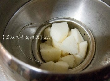 step4: 再把整科水梨放入