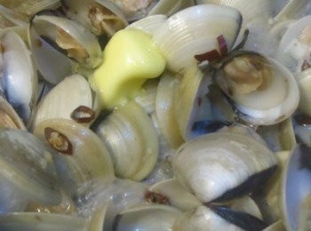 step4: － 加入牛油煮溶拌勻即可