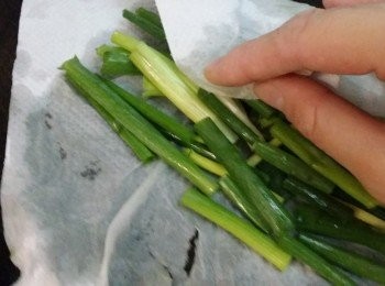 step5: 葱段的處理方同一樣。