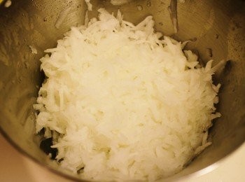 step1: 蘿蔔刨絲備用