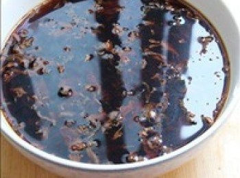 step11: 泡漲的梅菜用清水反复沖洗乾淨