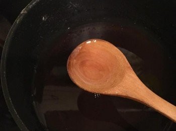 step3: 加入糖份拌勻至溶解。