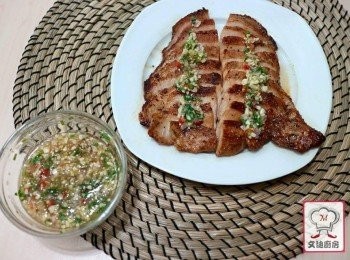 step5: 最後可配上  #文迪廚房秘製泰汁 
做法的link如下
https://m.facebook.com/story.php?story_fbid=929358990447360&id=716233465093248