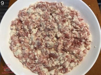 step4: 將材料平鋪碟上；水滾後放入鑊蒸15分鐘；灑上葱花便完成