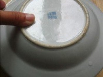 step17: 之前蒸肉的碗被翻上來了