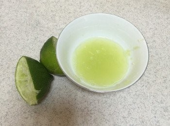 step3: 將檸檬擠成汁備用