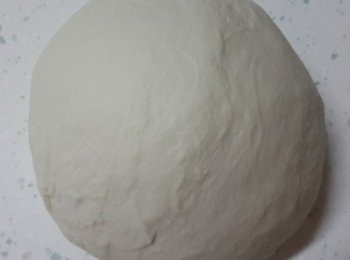 step3: 把麵糰揉製表面光滑後用濕布覆蓋靜置1小時