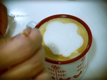 step9: 要呈現一個大圓形!!! 接著開始畫臉啦~~~