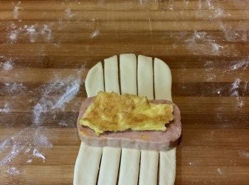 step6: 預熱焗爐170度、焗20分鐘(需按各人焗爐的溫度自行調節)。(附做型相)