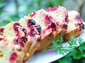 step8: 再切成一小小片，即可快樂享用喔~