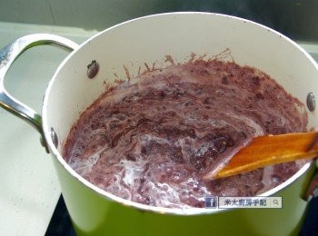 step6: 加入椰漿煮滾，關火，完成。