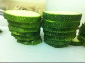 step1: 角瓜帶皮切片