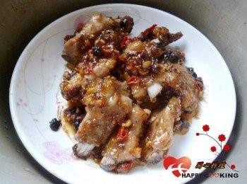 step6: 電鍋放一杯水蒸熟再悶20分取出