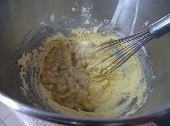 step5: 加入香蕉泥拌勻