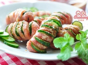 step8: 濃濃的洋蔥香甜與噗滋噗滋魚卵口感，搭配薄荷或是小黃瓜片或是香菜一起享用，享受美味又兼顧健康!