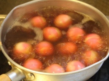 step9: 加入湯丸煮至浮起，再滾多2分鐘即成。