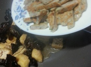 step8: 加入已煎香的鯪魚肉炒勻