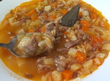 step11: 再倒入鍋中，煮多15分鐘，加入適量鹽調味即可享用